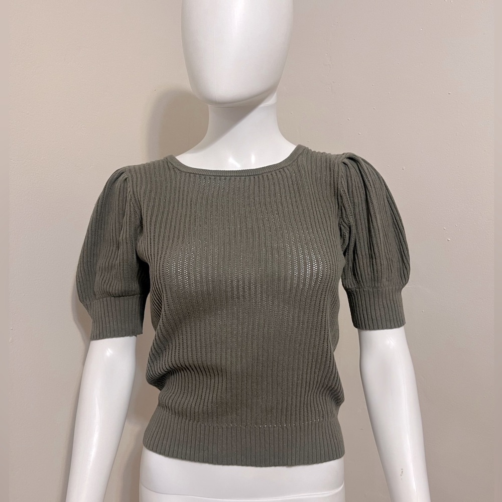 Express puff sleeve blouse
